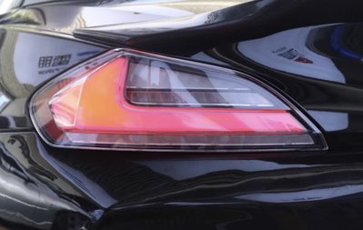 適用于2009-2016年寶馬Z4全LED尾燈總成改裝BMW Z4 赤酷車燈--請儀價