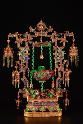 清代花絲鎏金鑲嵌老坑翡翠吊瓶  重1616克  長35.5  寬9.5  高464160