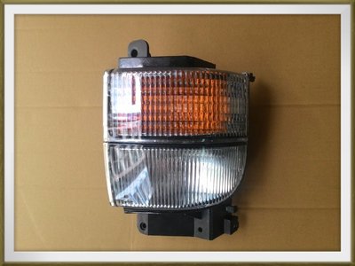 【帝益汽材】日產 UD UD380 CWA451 CKA451 00~09年 角燈 方向燈《另有賣保桿彎角、大燈、邊燈》