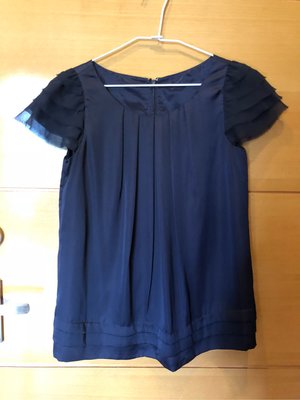 A02-001 日系Clear impression 藍色短袖緞面上衣