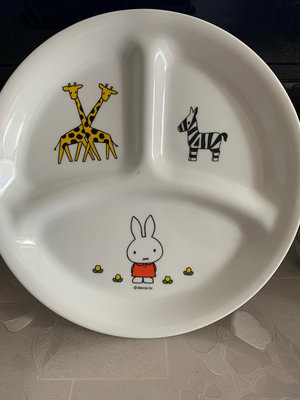 日本卡通miffy米菲康寧分隔餐盤 材質：強化瓷 直徑約21