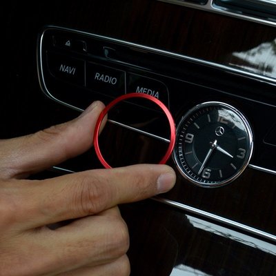 Benz  C W205 中控 鐘錶 時鐘 裝飾 貼 C180 C200 C300 C63 AMG 內飾改裝
