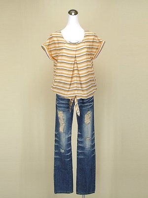 貞新 LOWRYS FARM 日本 芥黃圓領短袖棉質上衣M號+JIN CHUN JEANS 藍色刷破直筒褲(57053)