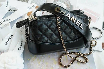 Chanel 香奈兒 A94505 Gabrielle de Chanel clutch 迷你流浪包 黑 特惠熱賣中 背面輕微鏈帶壓痕 現貨