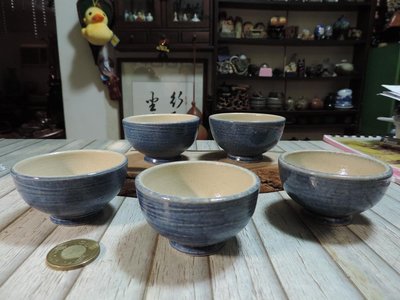 ~早期收藏~手拉胚製陶器瓷器 素燒陶胎白底藍釉彩窯變 自然光澤 品茗杯 茶杯 茶具 共5個  (不含底座)