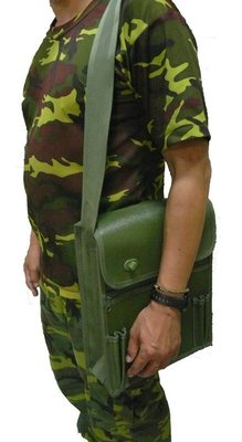 《916》軍綠油布洽公袋 摸魚袋 軍用品 公文袋 工具袋