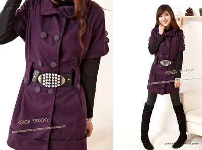 現貨《胸47~53吋》時尚TINA加大尺碼【819360】高質感皇后領雙排釦長版衣洋裝．紫
