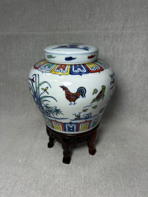 早期收藏老件瓷器鬥彩子母雞圖帶子歸宗花開富貴茶葉罐藝術擺件