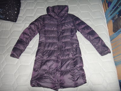 ~保證真品很新的女款 Uniqlo 紫色輕量大立領羽絨長大衣外套M號~便宜起標底價標多少賣多少