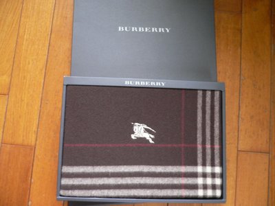 Burberry經典格紋戰馬大披巾咖啡色格紋披肩/圍巾禮盒~日本製~可面交/可超商取貨付款/可宅配