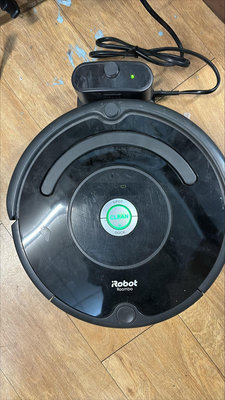 (二手良品保固半年)iRobot Roomba 670 機器人掃地機寒新刷組電池濾網