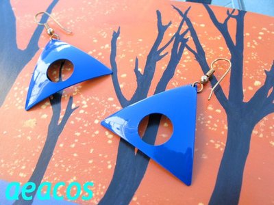 AEACOS@古董 古著 vintage retro MODs 普普 摩登 圓形鏤空 鮮艷藍琺瑯 三角形 針式耳環