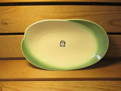 ~佐和陶瓷餐具~【XL050318-5白織布10吋變形皿-日本製】/ 餐廳 擺盤 魚盤 肉盤 菜盤 /