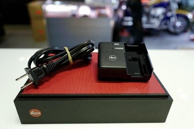 【【日光徠卡】Leica 14470 原廠充電器 for M8 M8.2 M9 M9-P M Monochrom 二手