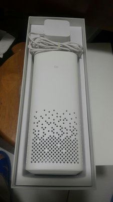 小米Ai智能語音音箱，首發紀念版，語言喚起動功能，藍牙連接手機及各項電子產品使用很方便，有使用說明書，買來衹開箱一次查看使用一次99%新如新品。虧本便宜賣。