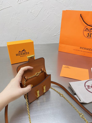 熱賣精選#新品 #現貨 原單 Hermès 康康Woc鏈條包?腰包 如果出門僅可以帶一個包包，那必然是愛馬仕MPBD07TTJ
