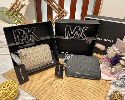 《Michael Kors》MK 36S3LGFE6B 零錢包 卡夾 吊飾 鑰匙圈 禮盒組