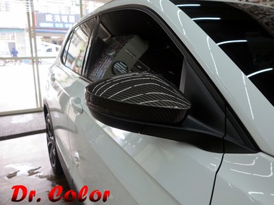 Dr. Color 玩色專業汽車包膜 Volkswagen T-Cross 亮面carbon_後視鏡