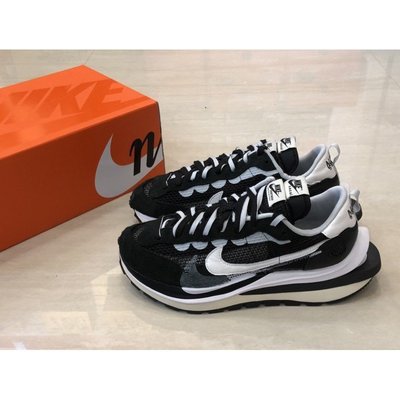 【正品】Sacai x Nike Vaporwaffle 黑白 結構 CV1363-001潮鞋