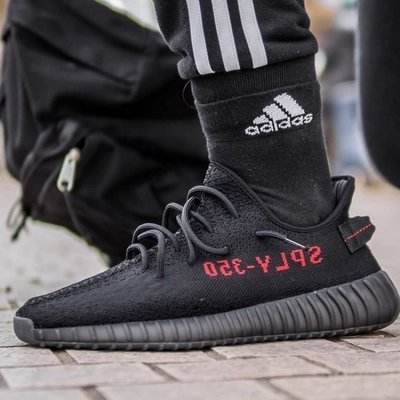 S.G 2020款Adidas YEEZY 350 V2 Pirate Black 椰子黑紅字男女鞋CP9652