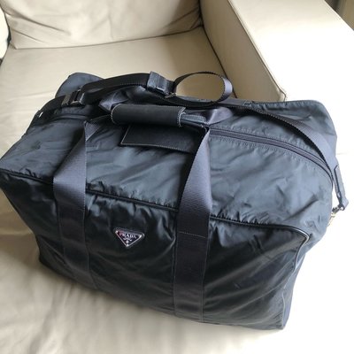 [熊熊之家3] 保證全新正品 PRADA 經典黑色尼龍 方塊型 肩背 手提 大型 旅行袋 旅行包