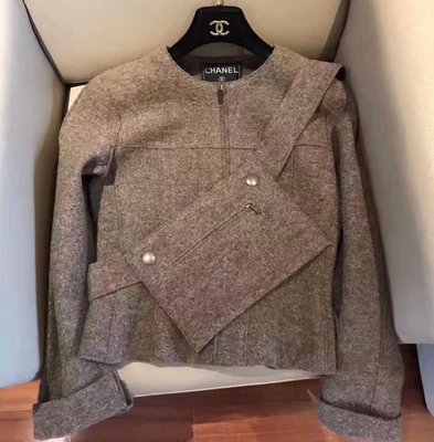 Chanel 羊毛淺棕色外套腰包，斜背包肩背包