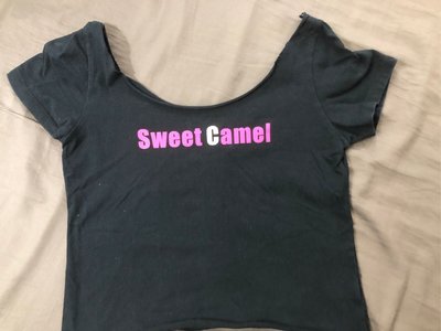 sweet camel黑色短版上衣