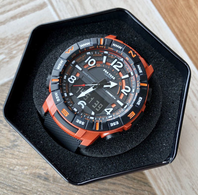 CASIO Pro Trek 黑色錶盤 黑色橡膠錶帶 數位/指針 雙顯 休閒登山運動錶 男士手錶 PRTB50-4