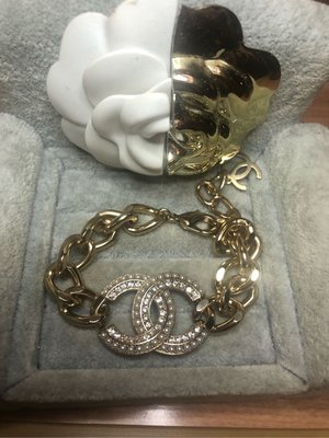 香奈兒 CHANEL 經典 二手 金色 水鑽 珍珠 logo 造型 手鍊