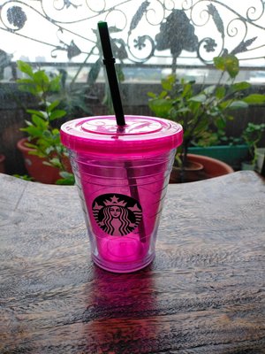 原廠 Starbucks 星巴克隨行杯 粉紅派對冷水杯 冷水壺 吸管杯絕版品 (355ml ) 購於新加坡門市