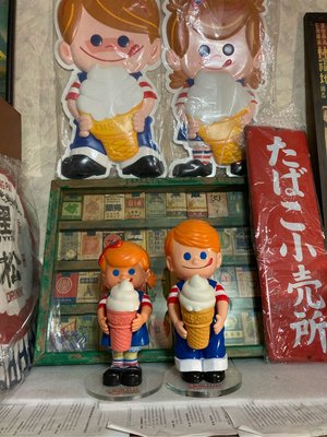 疫情折扣優惠。日本 日世冰淇淋公仔 店頭展示 絕版收藏