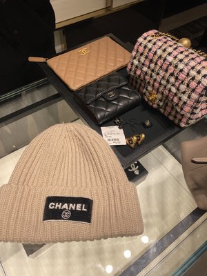 Chanel 23k 最新款亮片米色冷毛帽 現貨抵台 $2xxxx