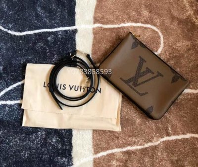 Louis Vuitton DOUBLE V 2022-23FW Double Zip Pochette (M80787)