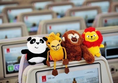 Emirates 阿聯酋航空 兒童毛毯隨身玩偶 與動物同行 旅行夥伴系列玩具 只剩  紅獅子 2隻限量收藏 被毯 安撫玩偶