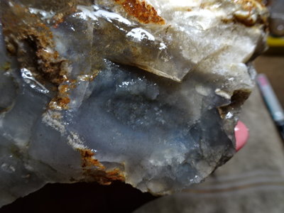 《藍晶寶石玉石特賣》→〈原石系列〉→天然年糕皮層質雪花紫玉髓原礦〈2230公克→p79