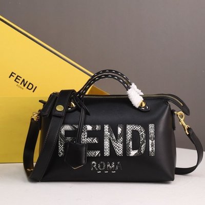 ショッピング販売 フェンディ FFロゴ メッシュ 編み込み パテント