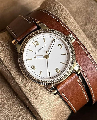 BURBERRY Utilitarian 白色錶盤 雙圈棕色皮革錶帶 石英 女士手錶 BU7850