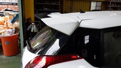 2015年2代YARIS專用VIPER雙層卡夢尾翼~素材一組5000