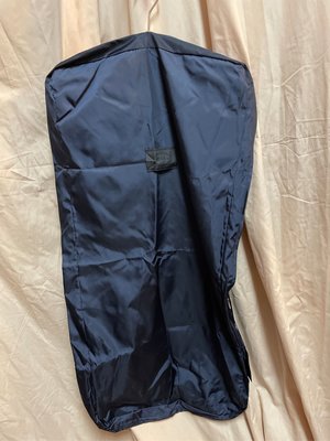 真品PRADA海軍藍防水降落傘布防塵衣套，尺寸：96*46公分,不含衣架