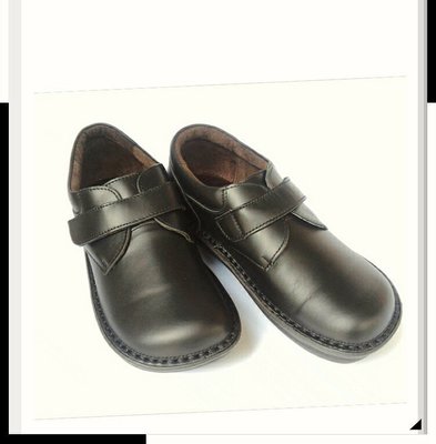 【老牛鞋網】台灣純手工小牛皮 - 黑色系列平底氣墊鞋，以圖三新款牛皮出貨 (黑色護士鞋亦可穿)，已有40號鞋碼。