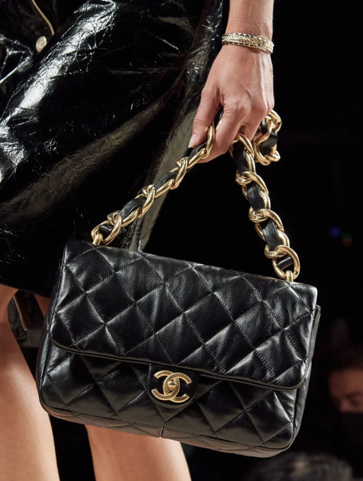 CHANEL AS3215 新款粗鏈帶肩背包黑18 × 27 × 8 cm 現貨| Yahoo奇摩拍賣