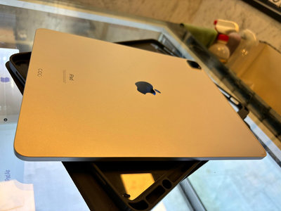 🎈展示品🎈Apple 蘋果🍎 iPad Pro 五代平板電腦(12.9吋/WiFi/128G) 🍎銀色