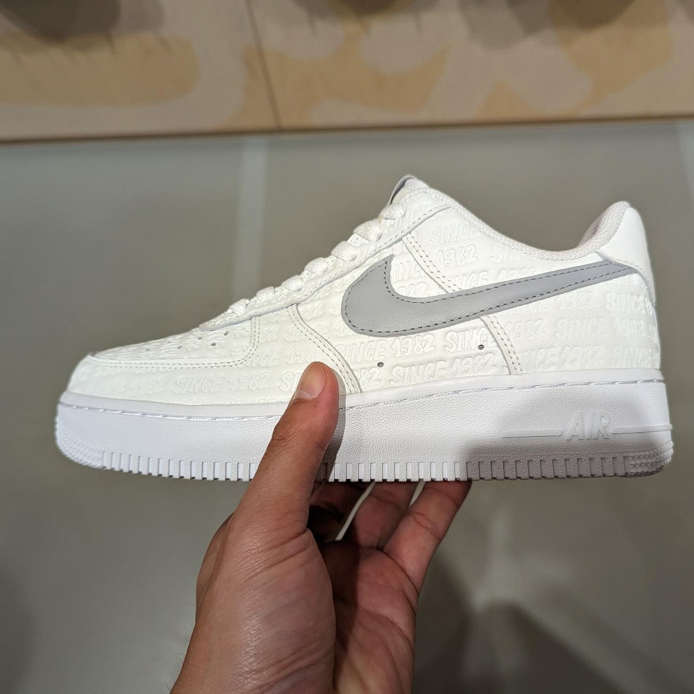 南🔥2023 6月NIKE Air Force 1 07 Low 女鞋白灰色全白色AF1 FJ4823-100