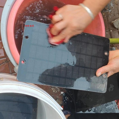 旺旺仙貝太陽能電池板共享單車DIY5V手機充電6W6V充3.7照明光伏發電系統