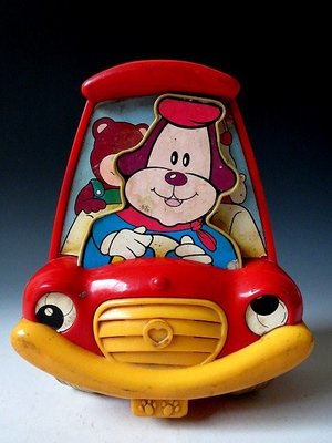 【 金王記拍寶網 】(常5) A058 早期70年代 香港製老玩具熊熊開車造型音樂鈴  普普風 罕見稀少 一件