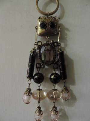 專櫃個性機器人吊飾鑰匙圈 銅片銅線銅器鐵片手工創作製作 進口串珠墜飾 獨特時尚 卡通造型 創意滿分鑰匙圈項鍊