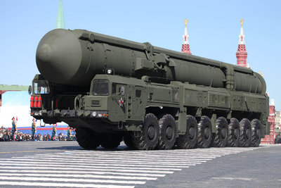 【TRUMPETER 01082】1/35 俄羅斯 白楊-M型 彈道導彈 含MAZ-7922高機動運輸車 預訂