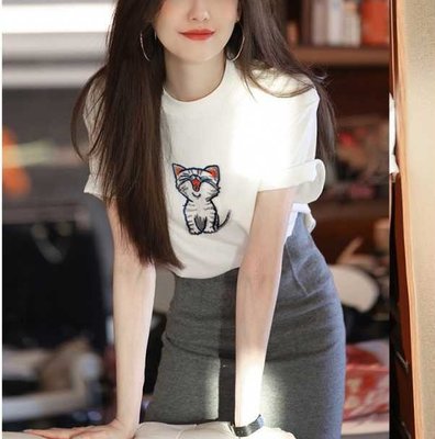 歐單 新款 超萌立體刺繡小貓咪 高質感絲光棉短袖T恤上衣 兩色 (E722)