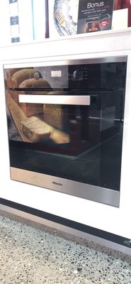 德國代購 Miele H2261B/H2661BP 電烤箱，另有Miele家用家電電器維修安裝服務。