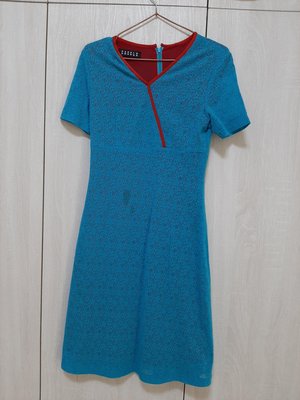 紅藍蕾絲洋裝